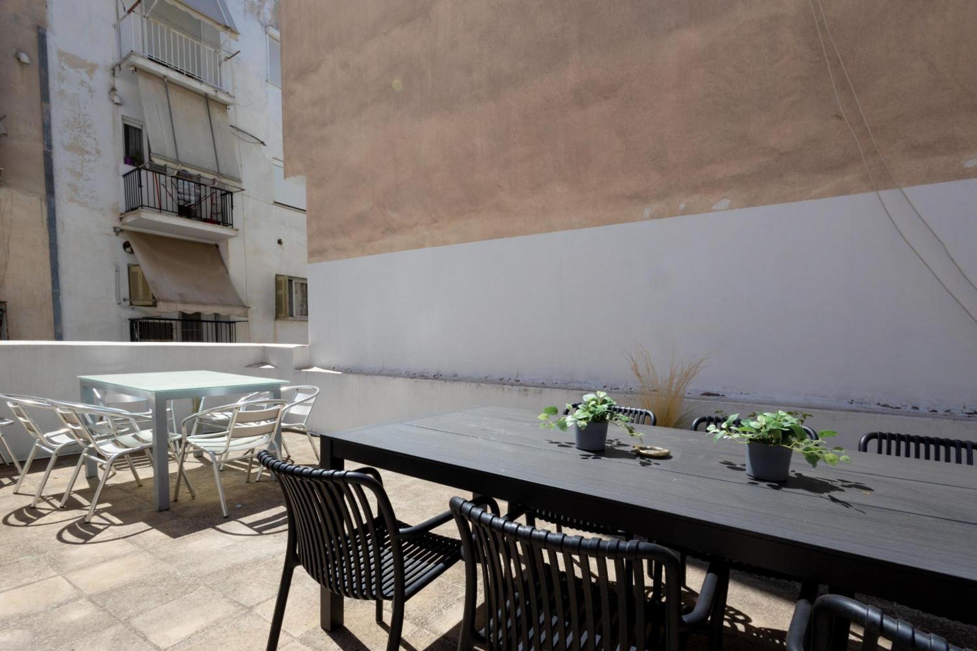 Renovated 5 Bdr House Near Acropolis - New Beds, Terrace & Green Yard 아테네 외부 사진