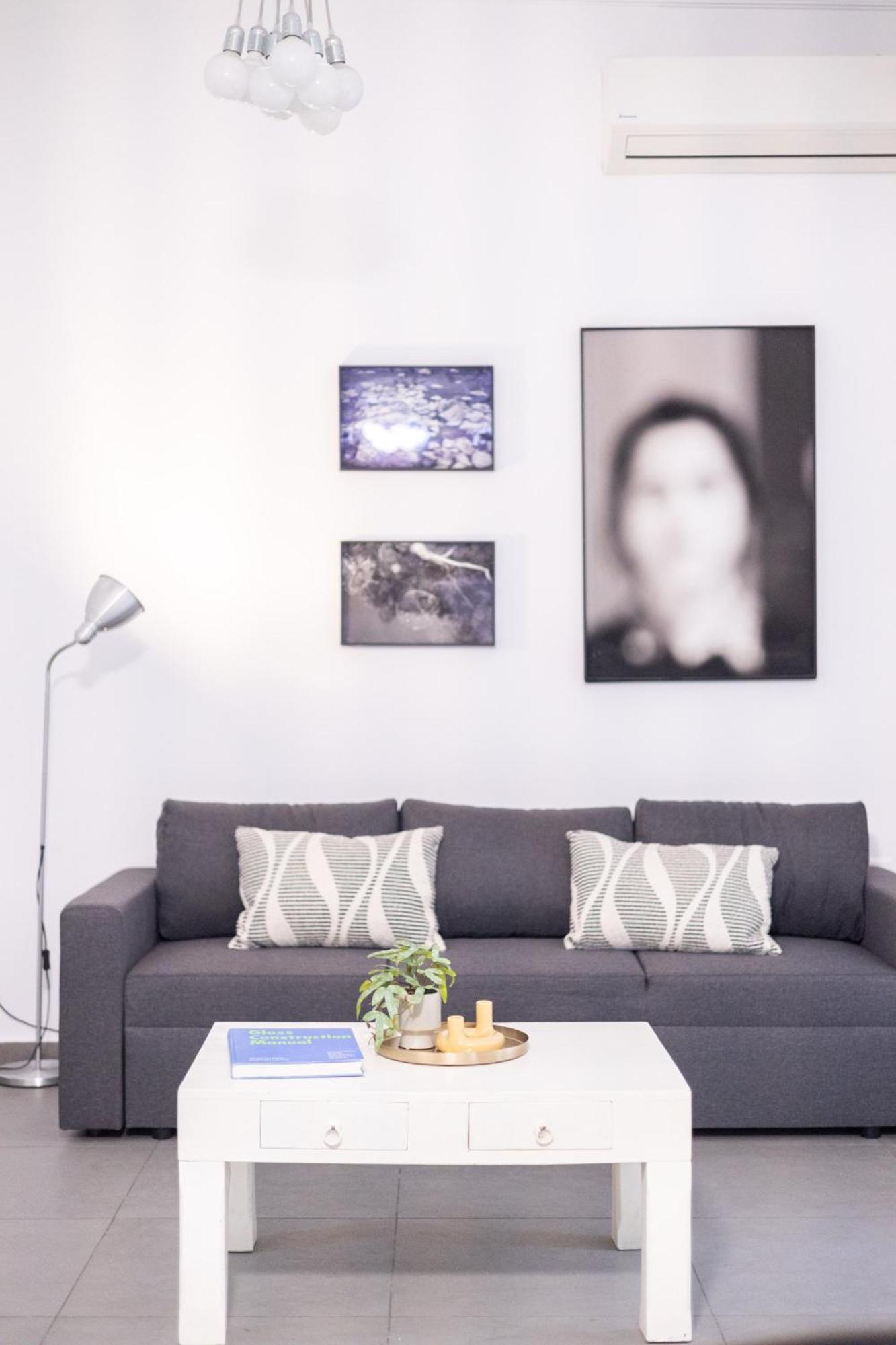 Renovated 5 Bdr House Near Acropolis - New Beds, Terrace & Green Yard 아테네 외부 사진