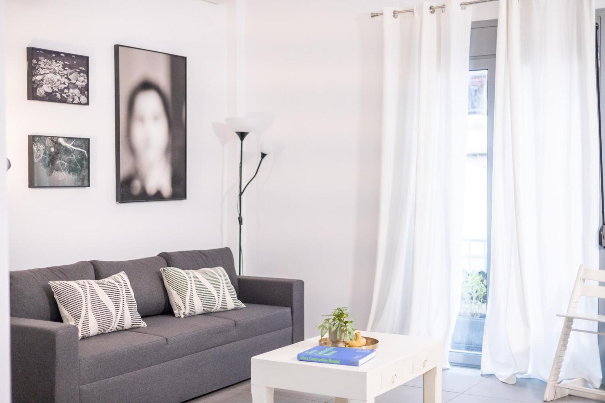 Renovated 5 Bdr House Near Acropolis - New Beds, Terrace & Green Yard 아테네 외부 사진