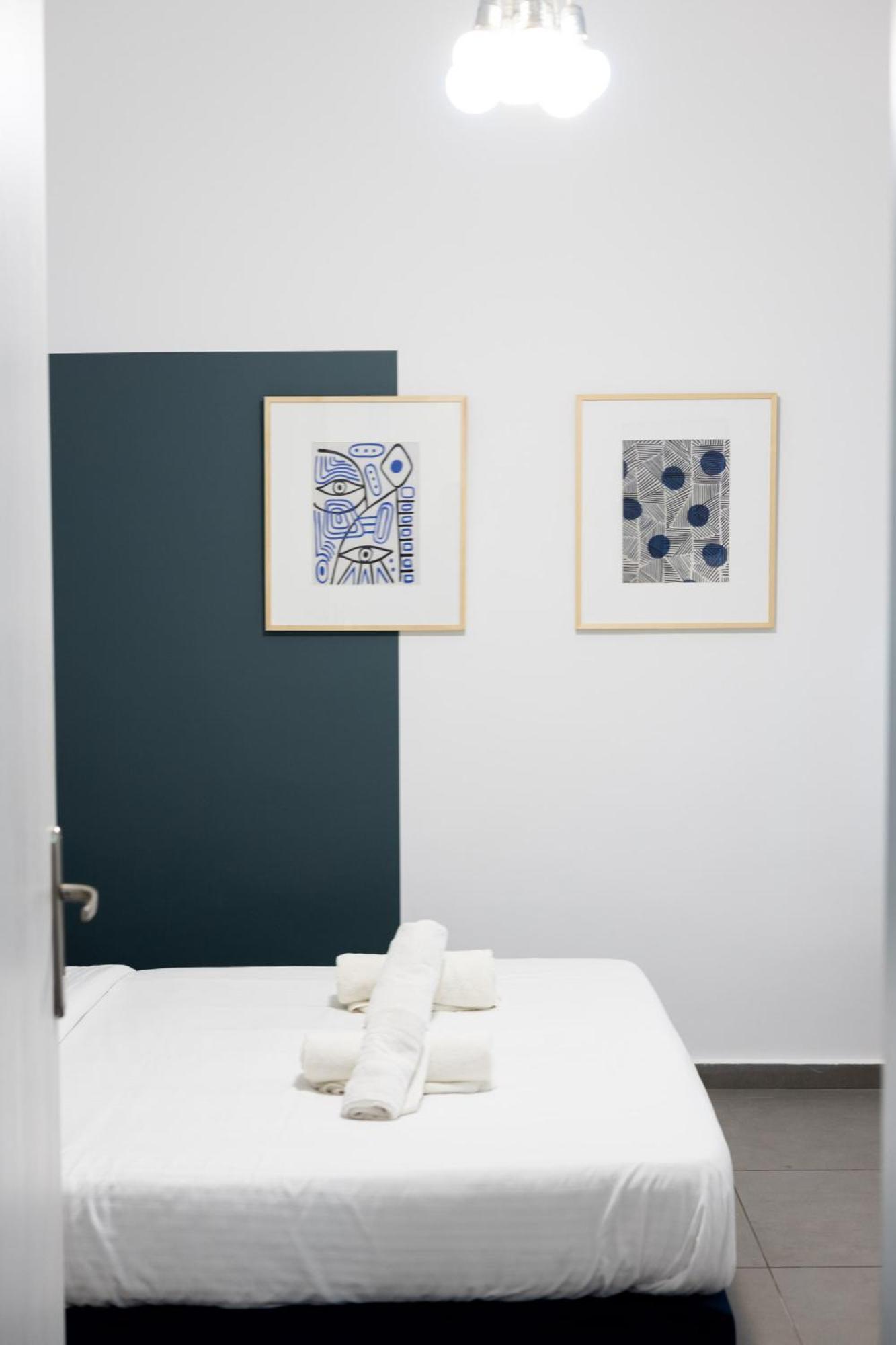 Renovated 5 Bdr House Near Acropolis - New Beds, Terrace & Green Yard 아테네 외부 사진