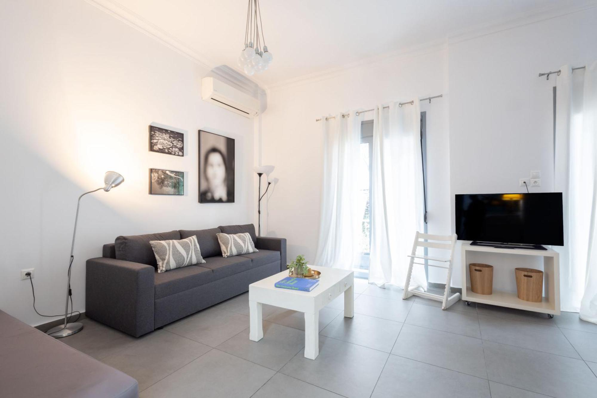 Renovated 5 Bdr House Near Acropolis - New Beds, Terrace & Green Yard 아테네 외부 사진